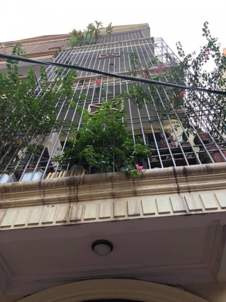 Bán nhà ngõ 44 Trần Thái Tông 72m2 4tầng giá 6.9 tỷ Lh 0386380199