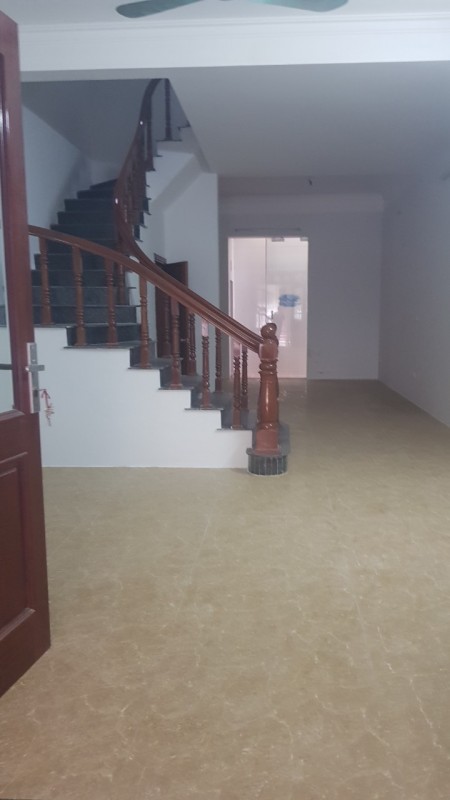 Chính chủ bán nhà Mỗ Lao, diện tích sử dụng 72m, 4 tầng giá chỉ hơn 5 tỷ, ngõ ô tô