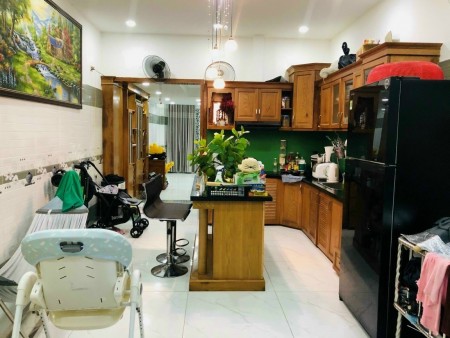Bán nhà hẻm như mặt tiền Nguyễn Kiệm, diện tích 64m2, 5 lầu, sát bên BV 175, giá 9.5 tỷ