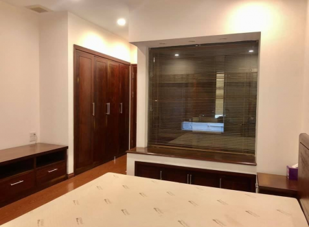 Bán gấp nhà 5 tầng phố Nguyễn Khánh Toàn, Cầu Giấy, dtsd 55m3, ô tô đỗ, giá chỉ 4,5 tỷ