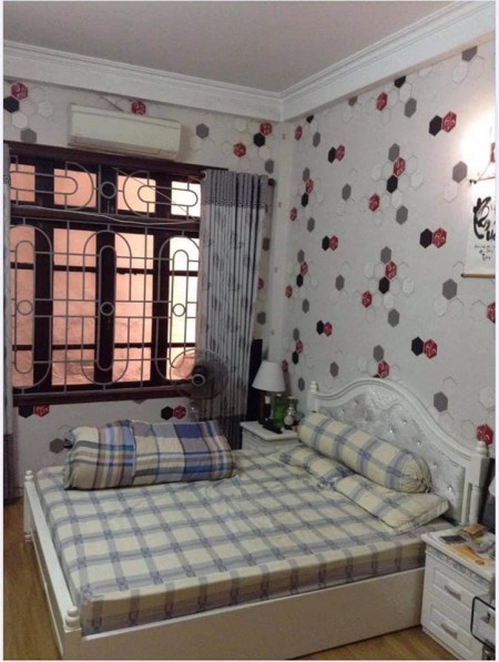 Bán Nhà Trần Duy Hưng nhà vị trí đẹp thoáng trước sau giá mùa dịch 48m2, giá 4.8 Tỷ