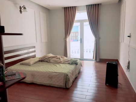 Bán nhà siêu phẩm đẹp như kim cương tặng toàn bộ nội thất, liên hệ 0947520968