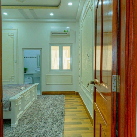 Bán nhà Cư Xá Bắc Hải Quận 10, 5 Tầng hẻm xe hơi tránh, diện tích 7x10, Sổ vuông