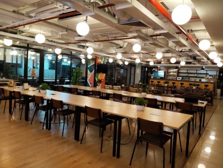 Cho thuê văn phòng Coworking Spaca tại Vincom số 54 Nguyễn Chí Thanh, Đống Đa, HN. LH 0968530776