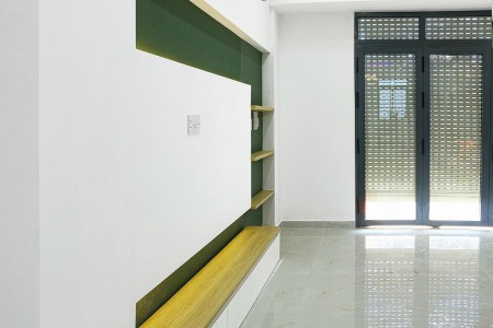 Bán nhà đường Lê Văn Lương, cách trường tiểu học 1km, 2 lầu, sổ hồng riêng