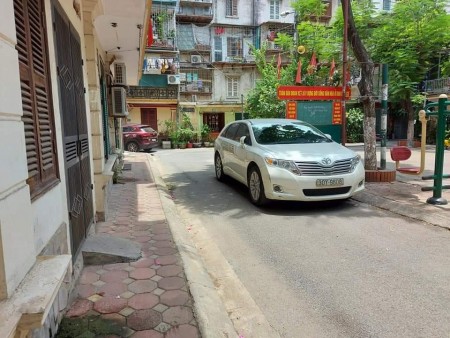Khu Cầu Giấy, Nhà TT Nghĩa Tân, Oto vòng quanh, kinh doanh đỉnh, mặt tiền rộng, 3PN, giá 2.35 tỷ