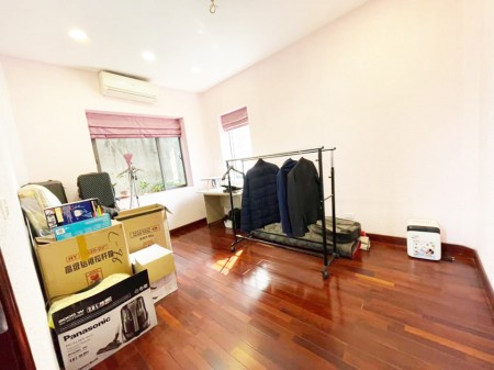 Nhà hiếm ngõ 117 Thái Hà ngõ thông diện tích sử dụng 50m2 giá bán nhanh 6,95 tỷ