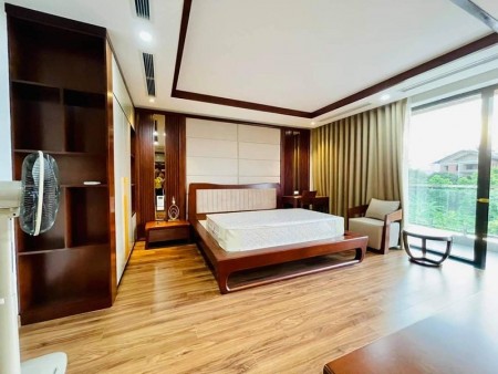 Phố Thái Thịnh, ô tô đỗ cửa, diện tích 56m2 mt 5m, lô góc 2 mặt tiền, kinh doanh đỉnh