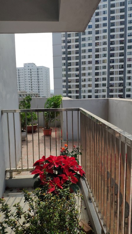 Bán căn góc 2PN tầng chân đế chung cư 536A Minh Khai sát Times City