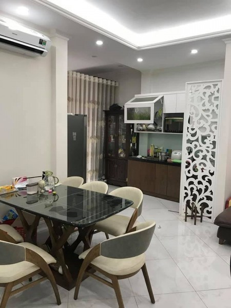 Bán nhà nguyên căn phố Thái Hà kinh doanh gara ô tô 3 mặt thoáng dt 98m2, 5 tầng, giá 14 tỷ
