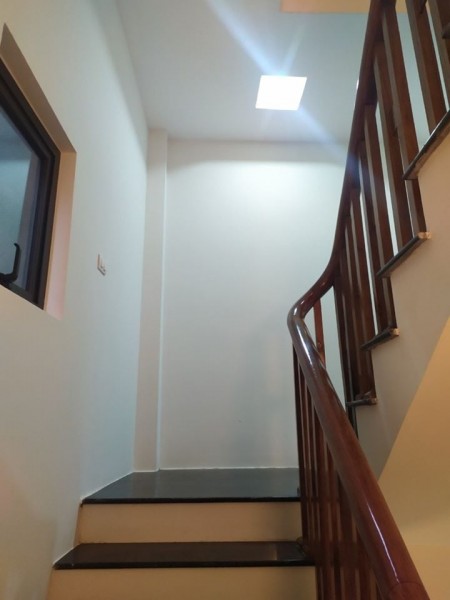 Chính chủ cần bán nhà Thái Thịnh, ô tô, kinh doanh, ngõ thông, dt 36m2, 5 tầng, mt 6m, chỉ 5.5 tỷ