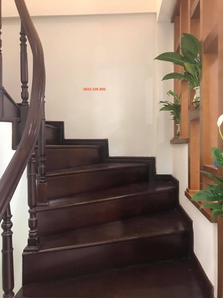 Bán gấp nhà phố Lâm Du, gần phố chủ tặng toàn bộ nội thất đẹp dt 35m2 chỉ hơn 80 triệu/m2