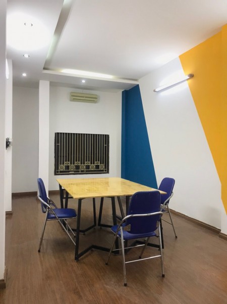 Còn trống 1 văn phòng 30m2 tại 47 Đặng Tiến Đông, 0974 352 961