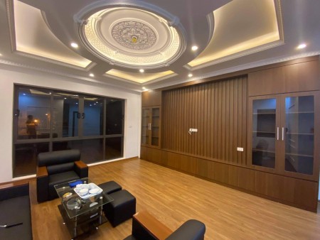 Siêu phẩm tại Ngọc Thuỵ, Long Biên, dtsd 50m2, 6 tầng thang máy, ô tô, giá 5.75 tỷ.