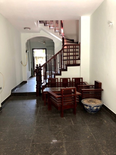 Bán nhà nguyên căn Văn Quán, khu dân trí cao, 10m ra ô tô, giá bán 2.8 tỷ, thương lượng