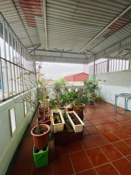 Bán nhà nguyên căn đường Tân Mai, đúc kiên cố 6 tầng, diện tích 60m2, giá bán nhỉnh 2 tỷ