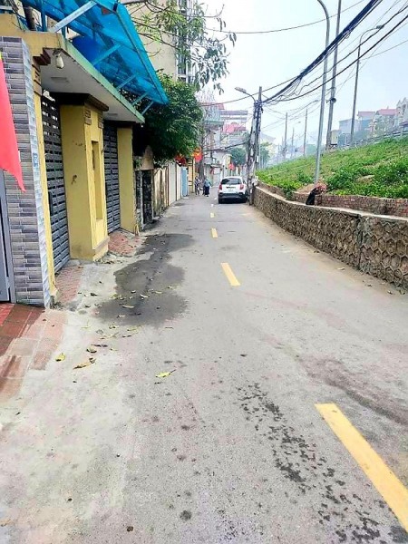 Bán nhà đường Nguyễn Khoải cạnh cầu Vĩnh Tuy, dtsd 40m2, cho thuê đỉnh, giá nhỉnh 3 tỷ