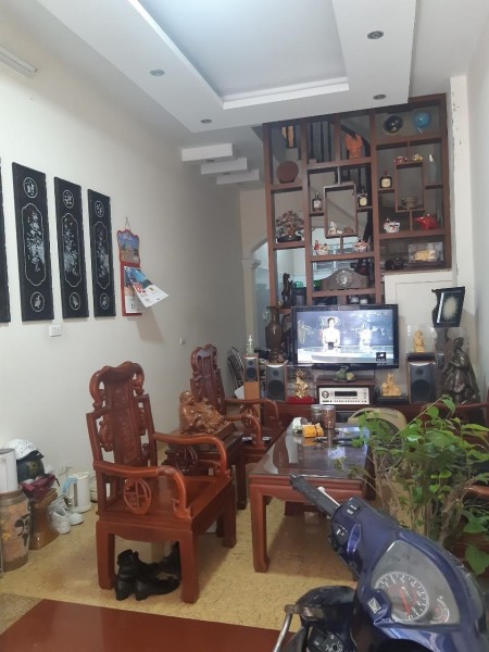 Nhà đẹp ngõ 145 phố Quan Nhân Thanh Xuân, dt 50m2, 5 tầng giá 4.7 triệu, kinh doanh