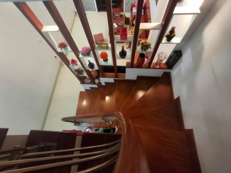 Bán nhà Sài Đồng, Long Biên, diện tích sử dụng 68m2, đúc kiên cố 4 tầng, giá bán 3.8 tỷ