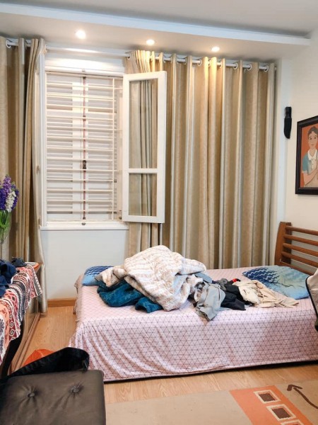 Ngã tư Sở Hạ Đình, dtsd 51m2, 5 tầng đẹp, thang máy xịn, ô to giá chỉ hơn 7 tỷ, lh 0976469163