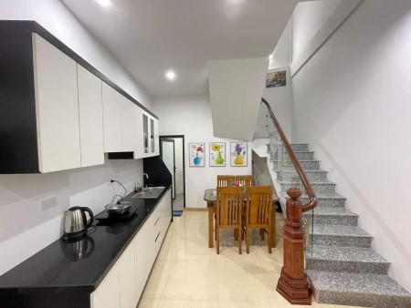 Chính chủ bán nhà phố Quang Trung, nguyên căn nhà mới xây dt 33m, mt 4m, giá 2,8 tỷ