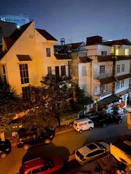 Chính chủ bán nhanh nguyên căn đường Hoàng Hoa Thám, 3 mặt thoáng, mặt tiền 4m giá 4,2 tỷ