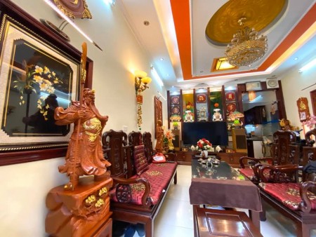Bán nhà nguyên căn phố Vạn Phúc 5 tầng đúc, kinh doanh cho thuê dt 40m2, giá bán 3.2 tỷ