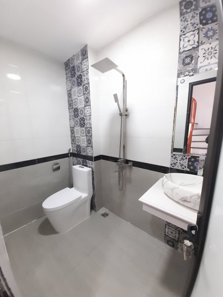 Bán nhà 4 tầng phun nội thất vị trí đắc địa cực đẹp ở Hậu Ái Vân Canh Hoài Đức, lh: 0866657649