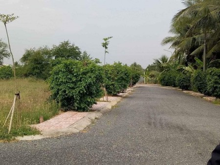 Bán nền 92m2 thổ cư xây nhà cách khu công nghiệp Tân Hương 5p đi xe