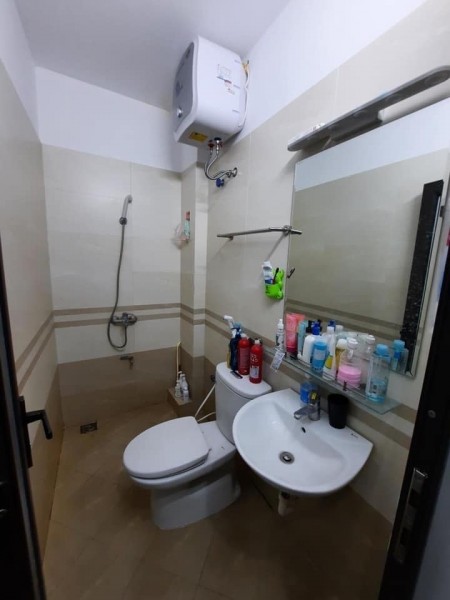 BAY GẤP NHÀ KHƯƠNG ĐÌNH 50M2 x 4T ,MẶT TIỀN RỘNG 4,2M ,NGÕ THÔNG ,SỔ NỞ HẬU.