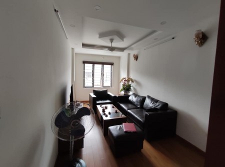 Hiếm Bán nhà đẹp Lĩnh Nam Hoàng Mai ôtô đỗ cửa 5 tầng mặt tiền rộng ở ngay VP KD chỉ 3.5tỷ
