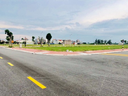 EM còn duy nhất 1 lô hướng Nam giá ưu đãi sổ đỏ liền tay, tiện ích đầy đủ xung quanh
