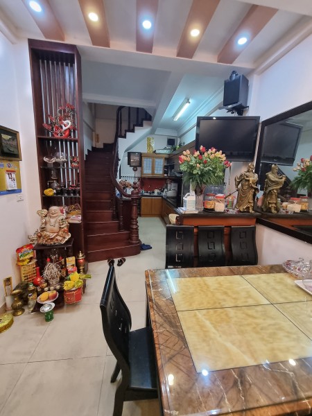 Bán nhà mặt phố Chùa Bộc - Đống Đa, diện tích 63m2, 5 tầng, kinh doanh Vip giá bán 31 tỷ