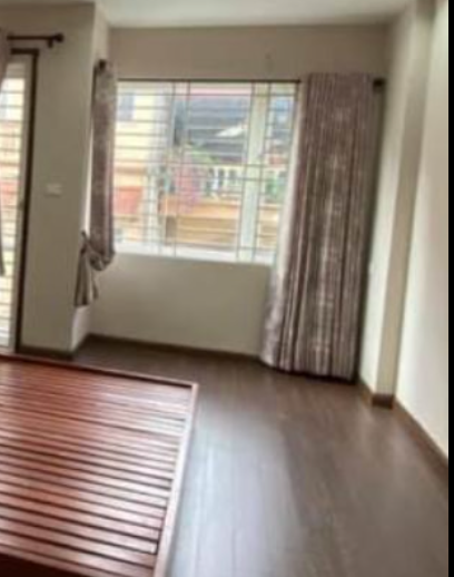Diện tích 30m2 4 tầng giá 2.1 tỷ view hồ Phương Liệt 3 mặt thoáng, có sân để xe trước nhà