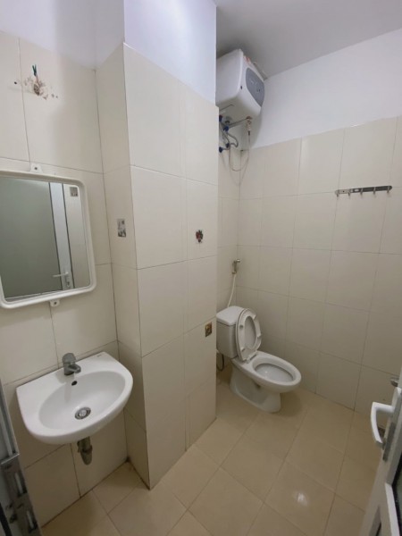 Bán nhà Trung Kính diện tích sử dụng 65m2 6 tầng mặt tiền 6m chỉ 12.9 tỷ Cầu Giấy