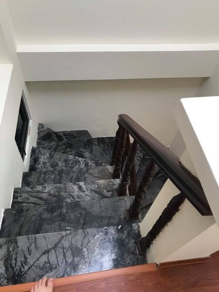 Bán nhà Hoàng Ngọc Phách ngõ ô tô tránh sổ đỏ 13m2, thực tế 17m, giá 1.9 tỷ