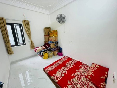 Bán nhà 2,5 tầng Cam Lộ, Hùng Vương Ngõ cực nông oto đỗ cửa giá 1.8 tỷ, thoả thuận