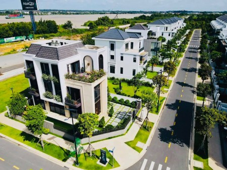 Chủ nhà cần bán căn biệt thự song lập The Suite khu Aqua City, giá còn thượng lượng cho khách