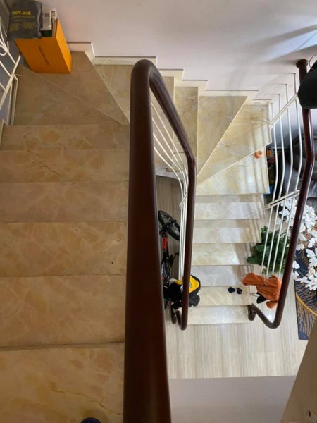 Bán nhà Gia Thụy diện tích 57m2 mt 4.5m ô tô vào nhà lô góc 2 mặt thoáng giá 4.45 tỷ