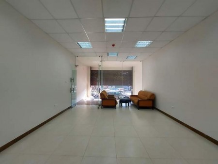 Bán nhà mặt phố Tây Sơn lô góc trung tâm Quận Đống Đa vị trí đẹp, sổ đỏ đẹp vuông vắn