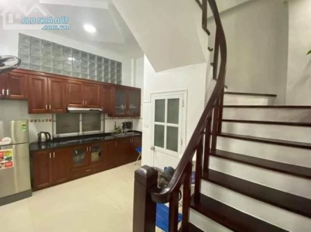 Bán nhà nguyên căn bao rẻ đẹp Ỷ La, Quận Hà Đông, diện tích sử dụng 32m, Giá 1,75 Tỷ