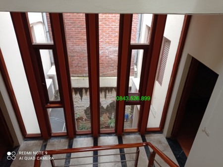 Bán gấp biệt thự sân vườn trung tâm Ngọc Thuỵ, hàng xóm Khai Sơn Hill, 100m2 chỉ hơn 5 tỷ.