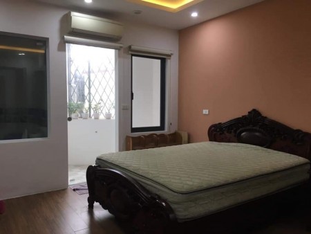 Bán nhà ngõ ô tô tránh kinh doanh gần phố lớn Kim Đồng, dt 42m2, 3 tầng giá 3.1 tỷ