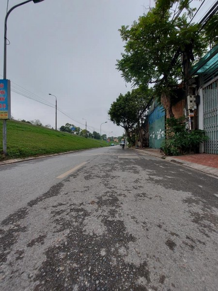 Đất biệt thự Bát Khối, Long Biên, ô tô tránh, 400m, rộng 16m, giá bán 26 tỷ, liên hệ 0904882258