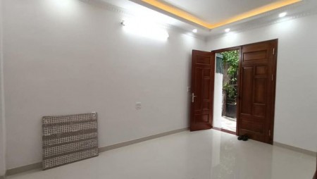 Bán nhà nguyên căn Cầu Diễn, diện tích khủng nhà dòng tiền cho thuê cực tốt, kinh doanh đỉnh
