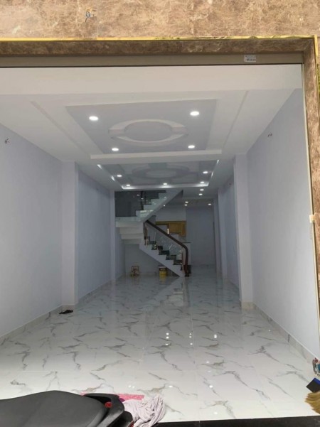 Nhà rẻ Tân Bình mặt tiền Lạc Long Quân dt 75m2 4 tầng nở hậu 2 mặt tiền, giá chỉ 13.8 tỷ