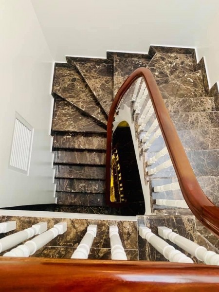 Bán Nhà Phố Nhân Hòa dt 48m2, đúc 4 tầng kinh doanh ô tô đỗ cửa nở hậu gía 7.2 tỷ