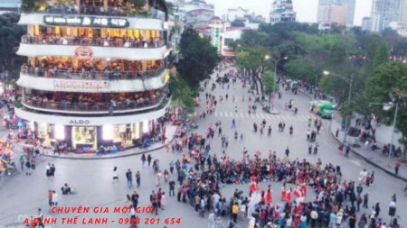 Bán nhà nguyên căn mặt tiền Nguyễn Thị Thập phường Tân Quy, Quận 7, dt 208m2 giá 36 tỷ