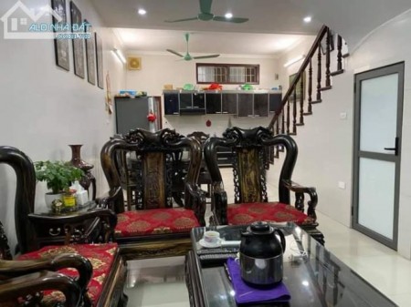 Bán nhà Kim Giang, Thanh Liệt, lô góc, ngõ thông, kinh doanh đỉnh, dt 30m2, nhỉnh 3 tỷ
