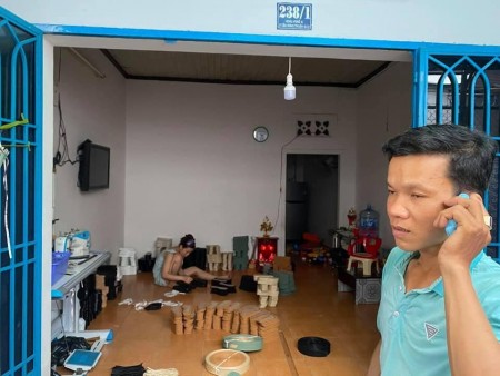Cần bán nhanh nhà nguyên căn cấp 4 diện tích 42m2, đúc kiên cố giá bán 2.6 tỷ, bàn giao ngay